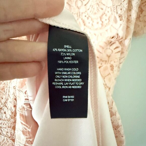 Jessica Howard Lace Illusion Sheath Dress in Peach - Size 14W - Picture 7 of 7